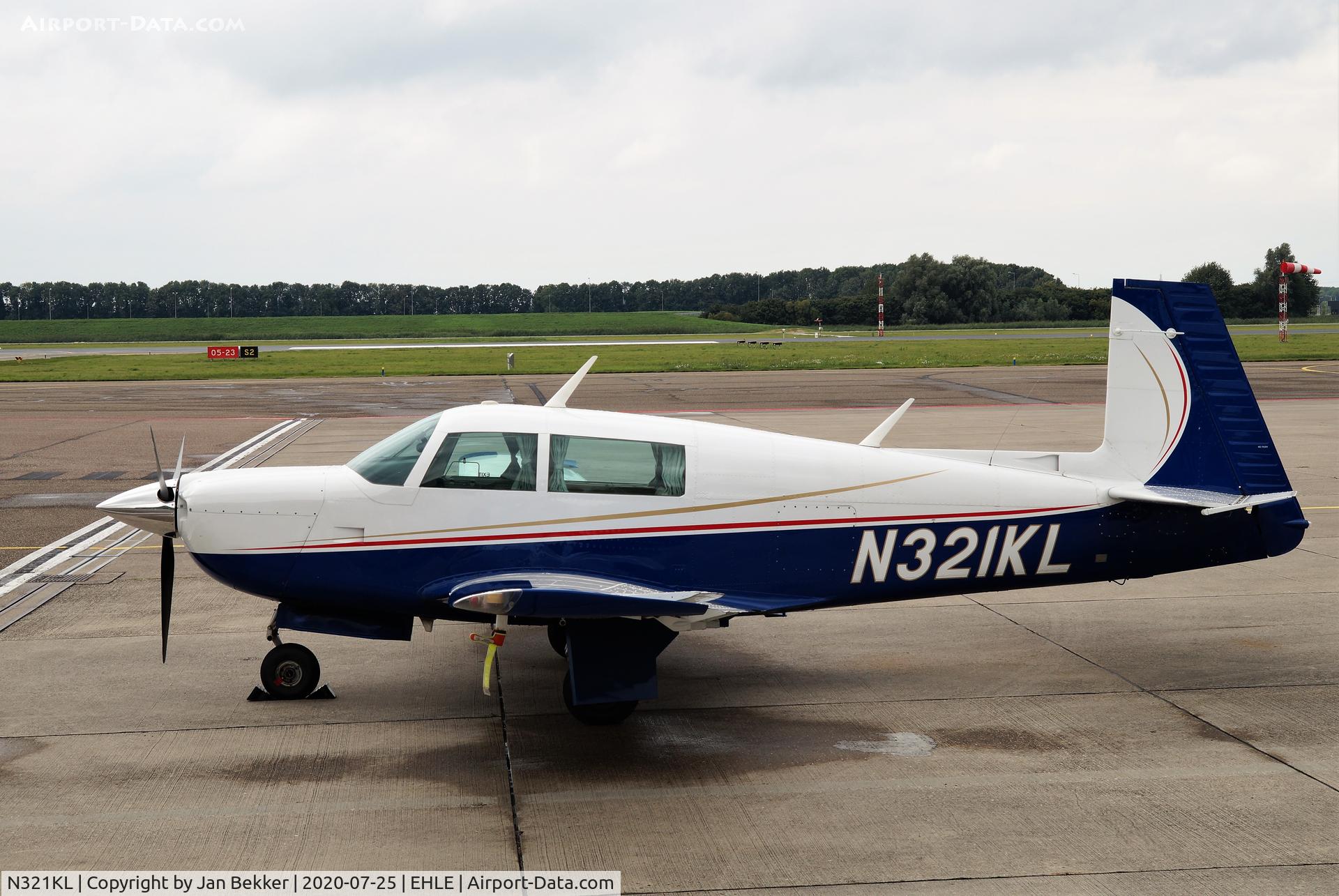 N321KL, 1981 Mooney M20J 201 C/N 24-1102, Lelystad Airport