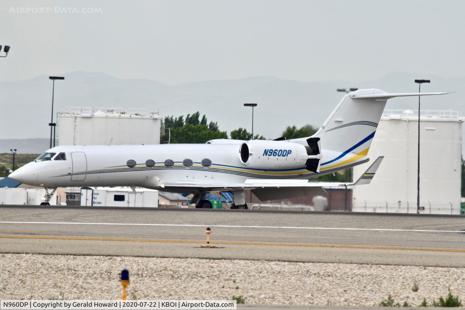 N960DP, 1990 Gulfstream Aerospace G-IV C/N 1157, Landing run out on 10R.