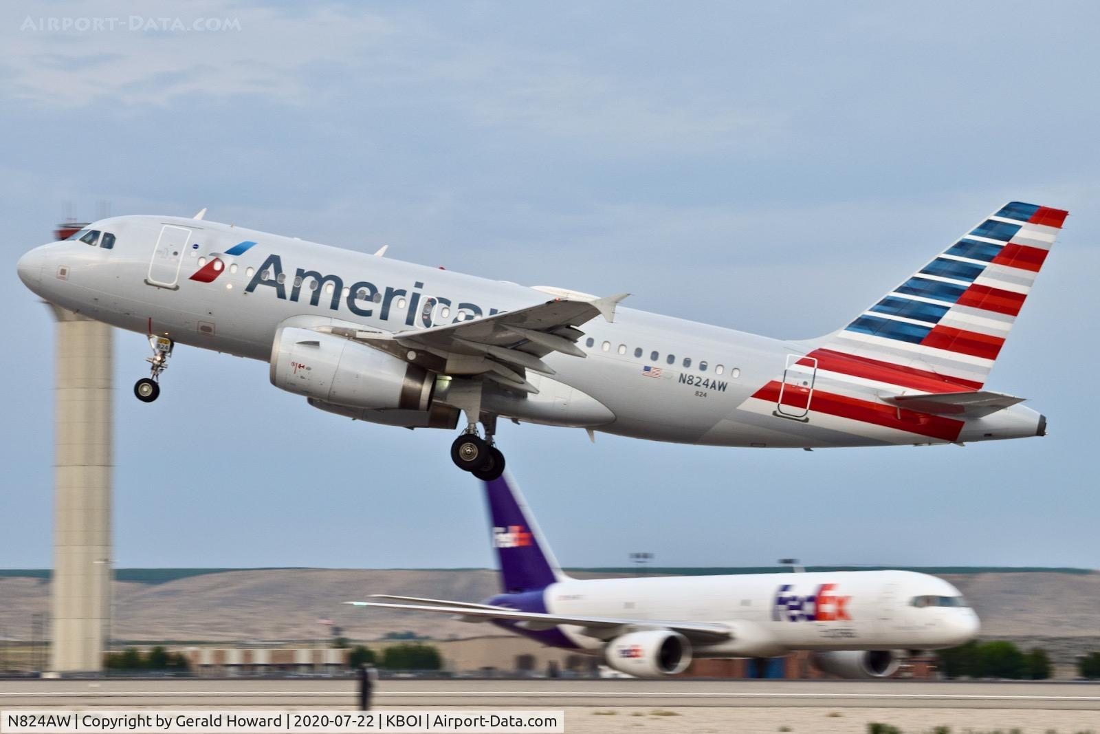N824AW, 2001 Airbus A319-132 C/N 1490, Climb out from 10L.