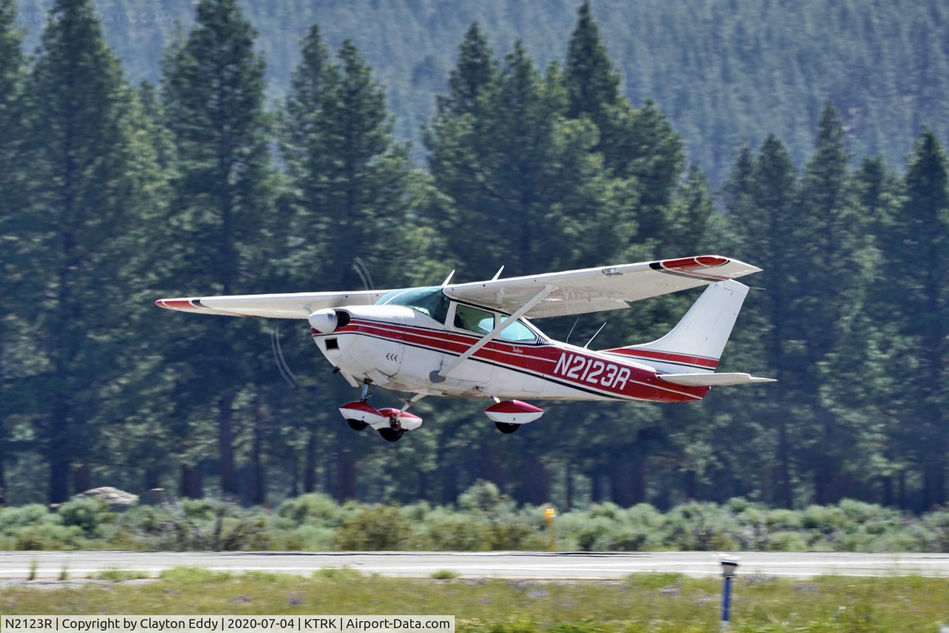 N2123R, 1964 Cessna 182G Skylane C/N 18255323, Truckee Airport Califorina 2020.