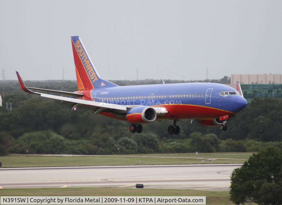 N391SW, 1994 Boeing 737-3H4 C/N 27378, TPA 2009