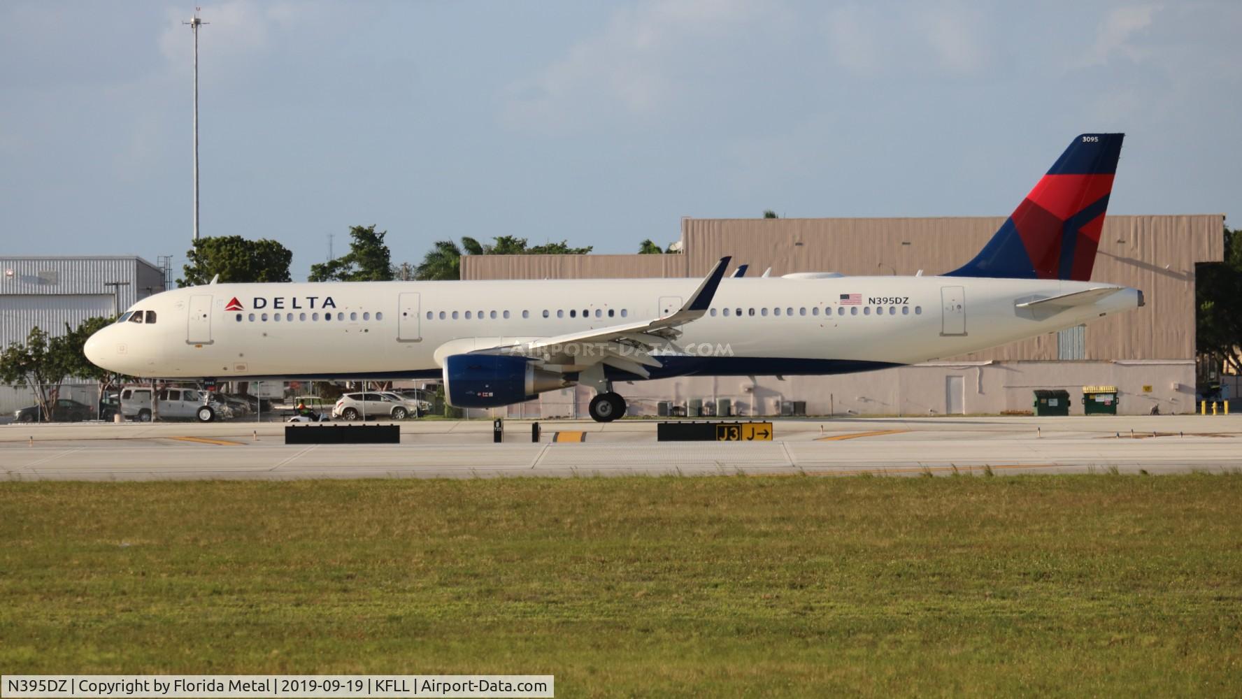 N395DZ, 2019 Airbus A321-211 C/N 9126, FLL 2019
