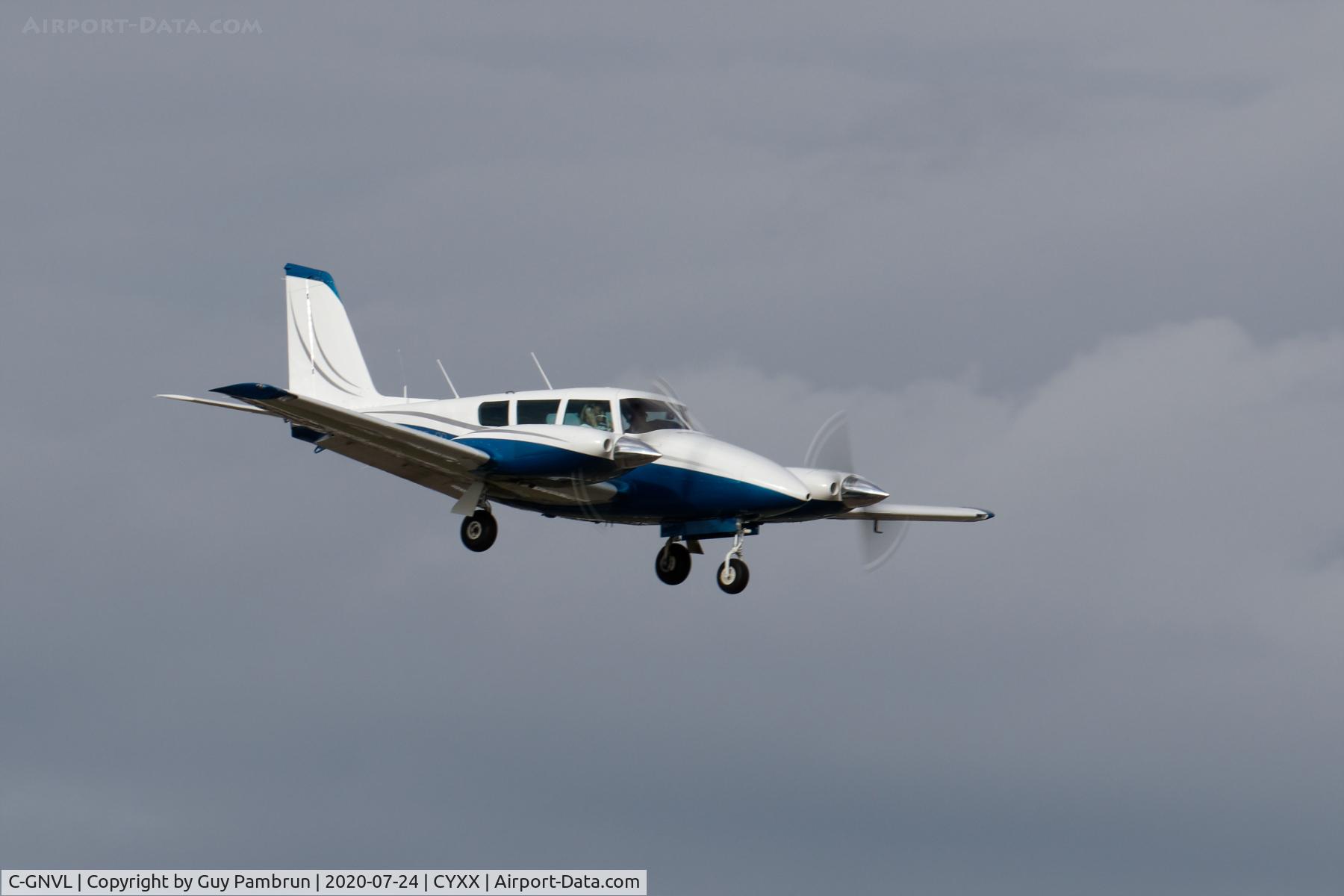 C-GNVL, 1967 Piper PA-30 Twin Comanche C/N 30-1532, Landing on 19