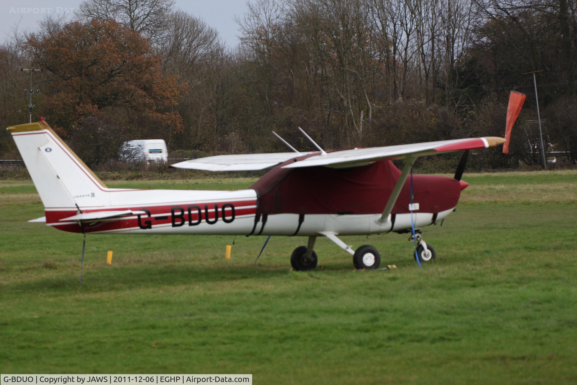 G-BDUO, 1976 Reims F150M C/N 1304, G-BDUO Reims-Cessna F150M at EGHP