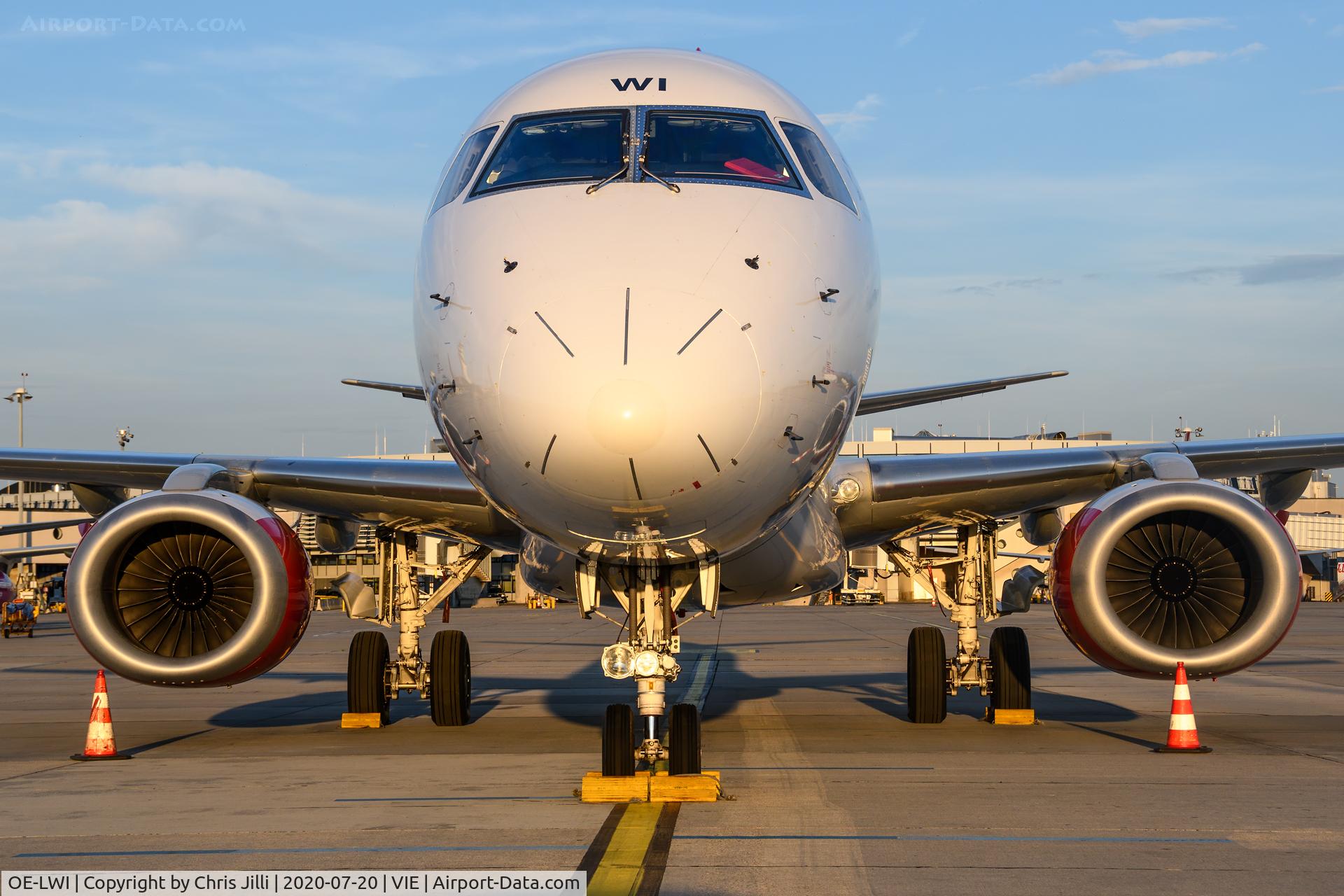 OE-LWI, 2011 Embraer 195LR (ERJ-190-200LR) C/N 19000500, Austrian Airlines