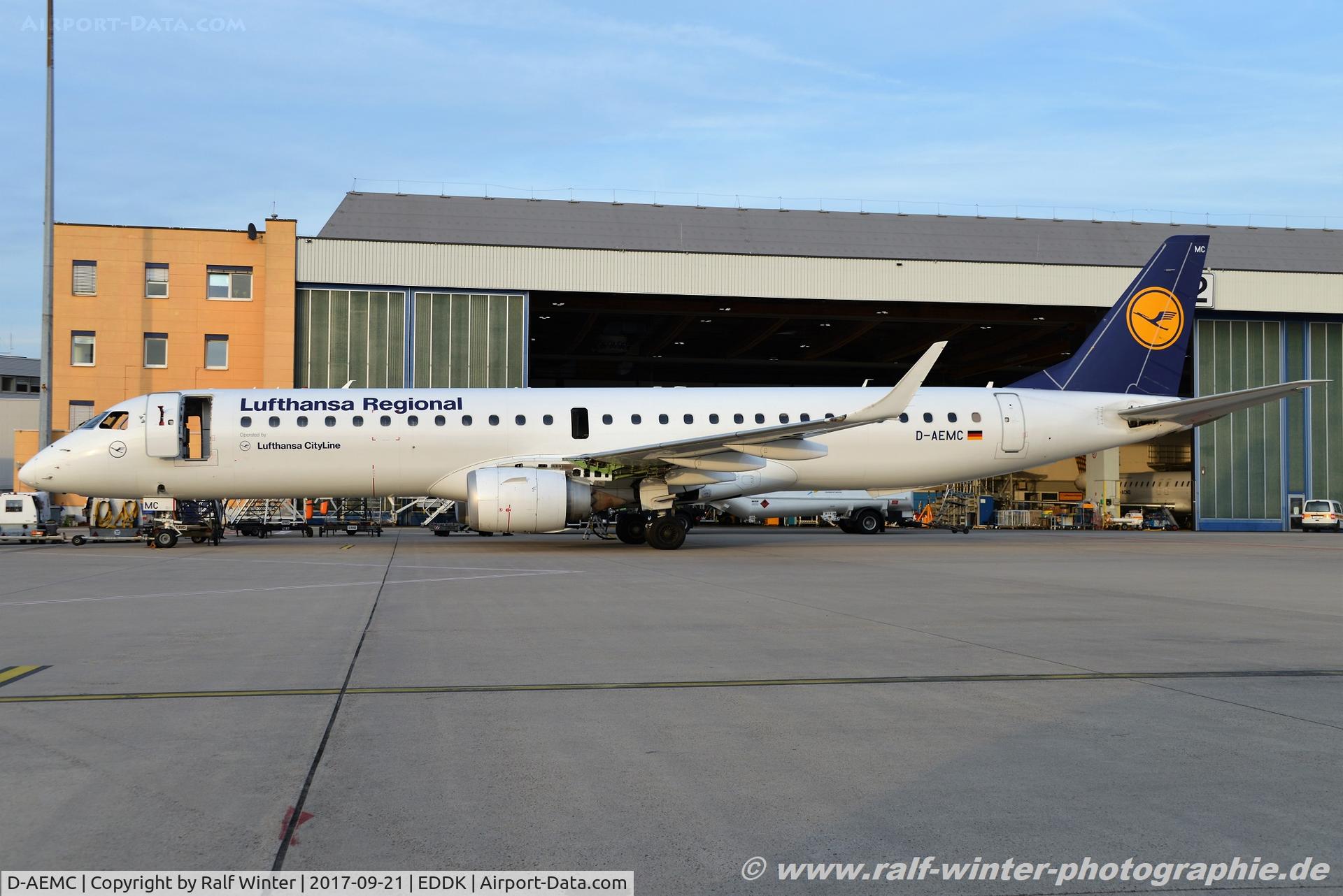D-AEMC, 2009 Embraer 195LR (ERJ-190-200LR) C/N 19000300, Embraer ERJ-195LR 190-200LR - CL CLH Lufthansa Cityline - 19000300 - D-AEMC - 21.09.2017 - CGN