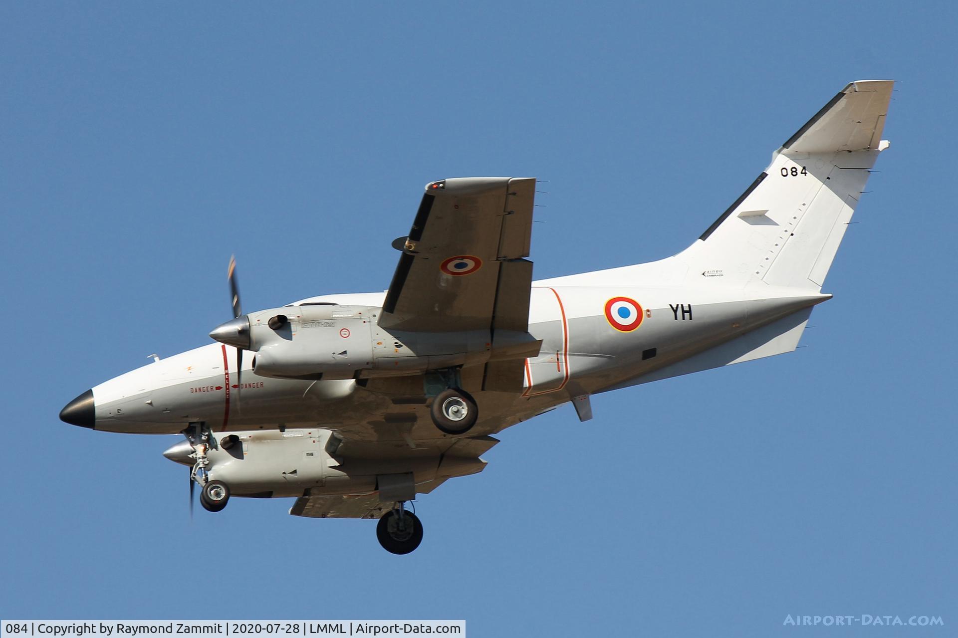 084, 1983 Embraer EMB-121AA Xingu C/N 121-084, Embraer EMB-121A Xingu 084/YH French Air Force