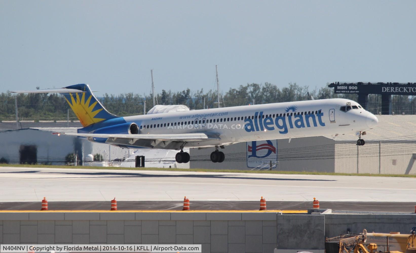 N404NV, 1989 McDonnell Douglas MD-88 C/N 49765, FLL 2014
