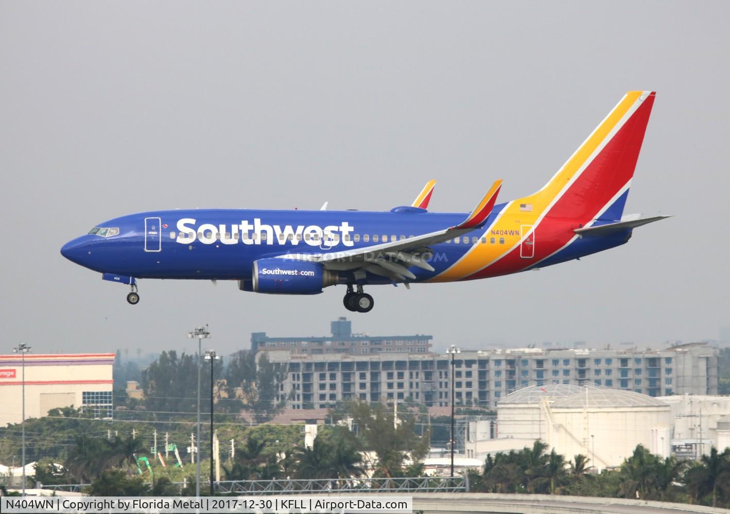 N404WN, 2001 Boeing 737-7H4 C/N 27892, FLL 2017