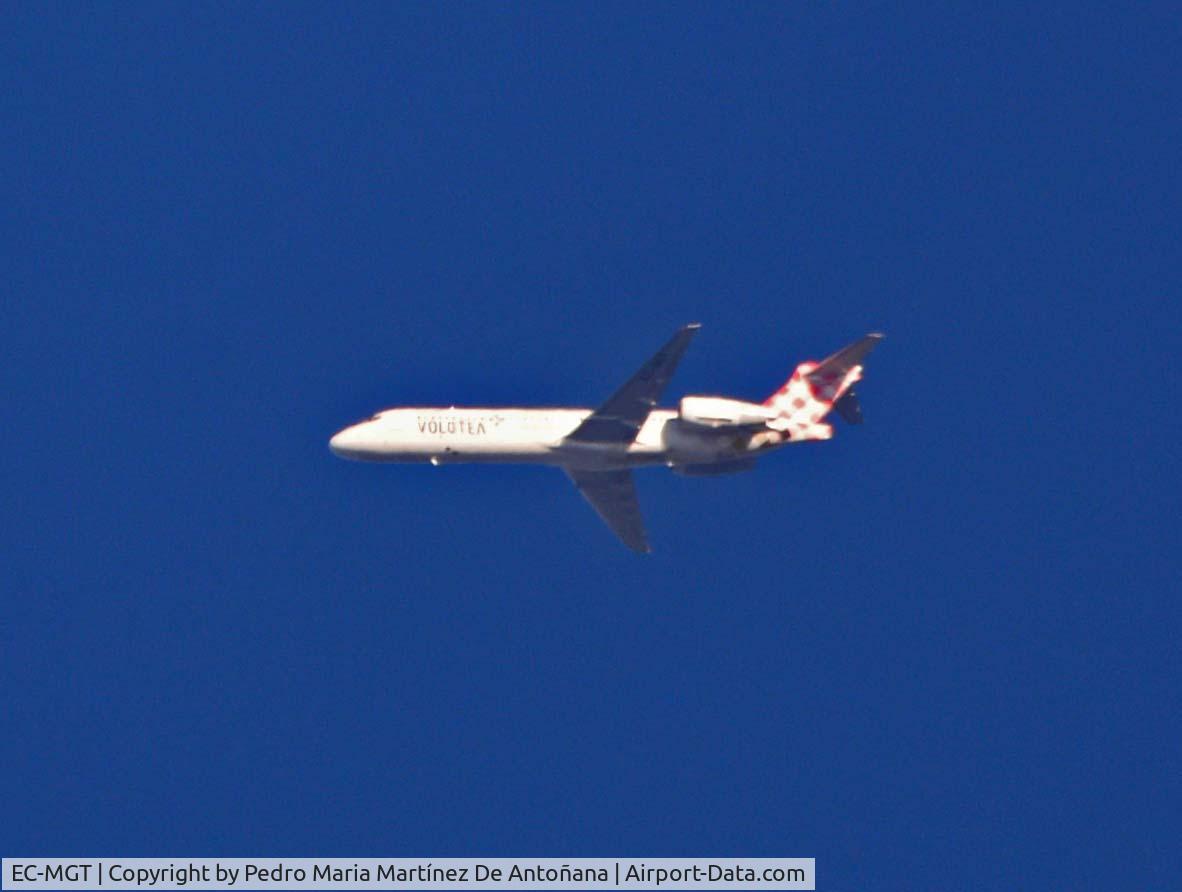 EC-MGT, 2001 Boeing 717-23S C/N 55066, Ventas de Armentia - Condado de Treviño - España