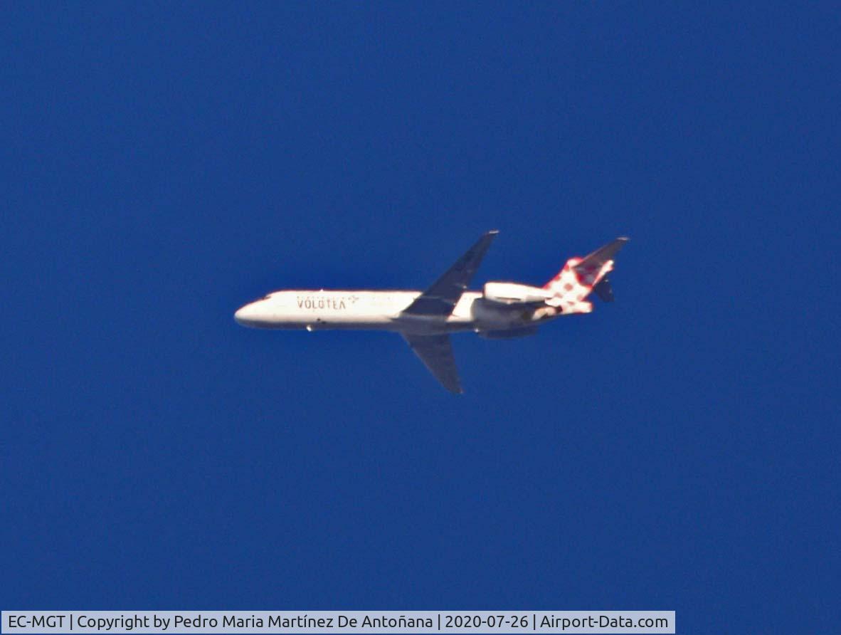 EC-MGT, 2001 Boeing 717-23S C/N 55066, Ventas de Armentia - Condado de Treviño - España