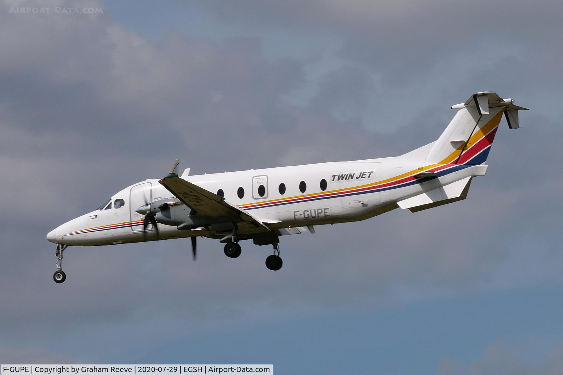 F-GUPE, 1996 Beech 1900D C/N UE-248, Landing at Norwich.