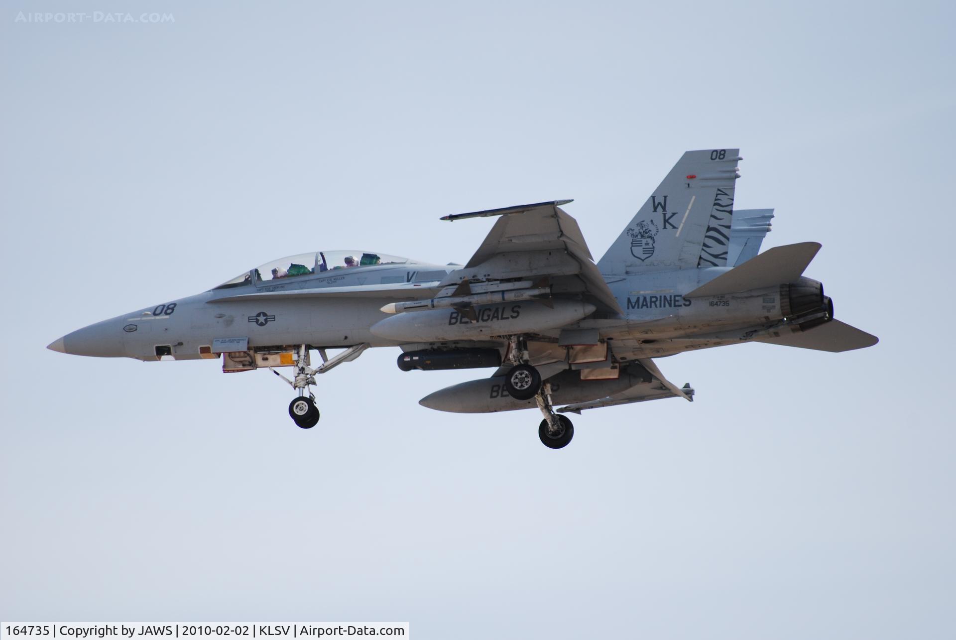 164735, McDonnell Douglas F/A-18D Hornet C/N 1189/D112, 164735 WK-08 McDonnell Douglas F/A-18D Hornet, c/n: 1189/D112 @ KLSV