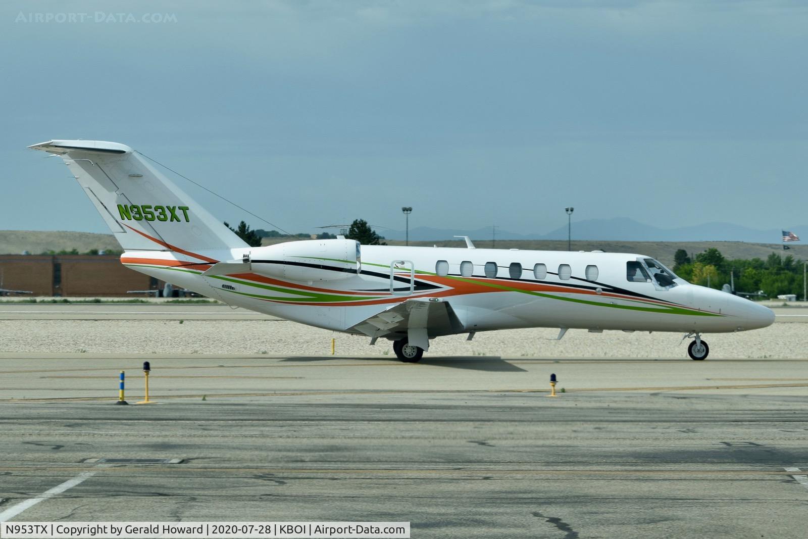 N953TX, 2001 Cessna 750 Citation X Citation X C/N 750-0153, Taxiing on Alpha.