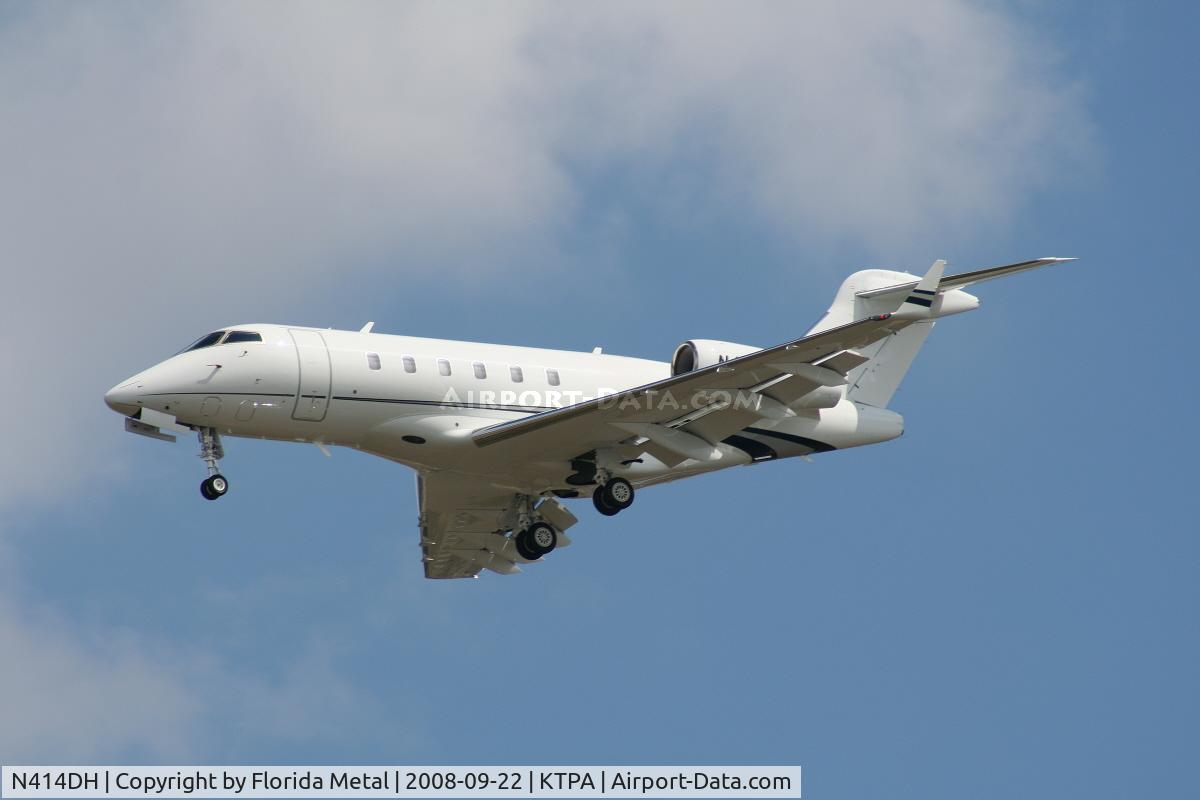 N414DH, 2007 Bombardier Challenger 300 (BD-100-1A10) C/N 20188, TPA 2008