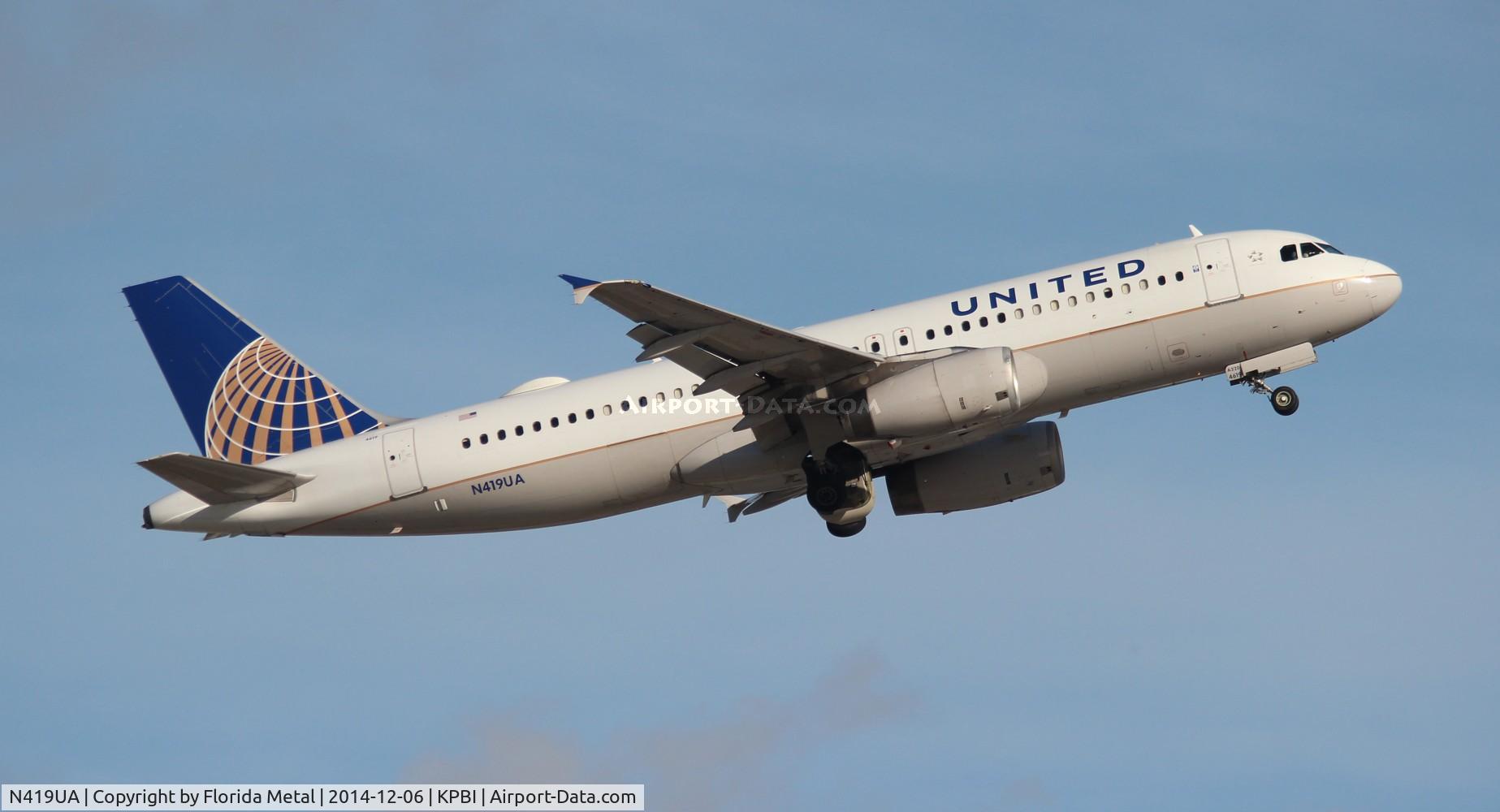 N419UA, 1994 Airbus A320-232 C/N 487, PBI 2014