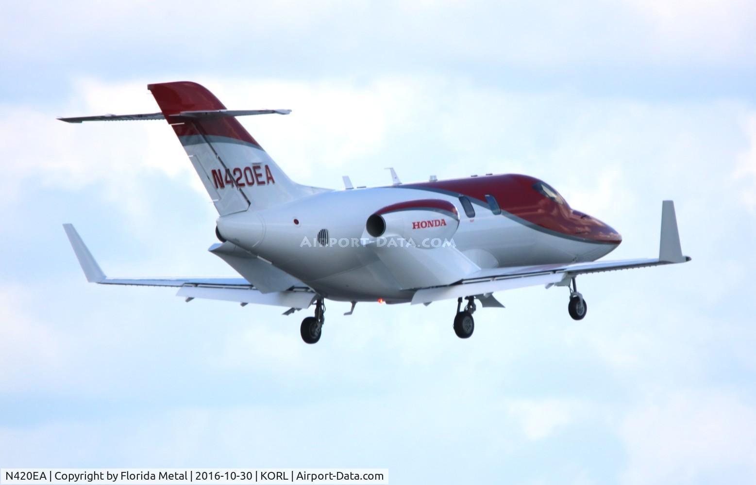 N420EA, 2015 Honda HA-420 HondaJet C/N 42000016, NBAA 2016