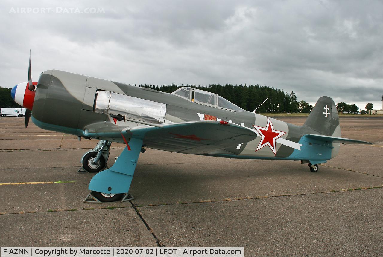 F-AZNN, Yakovlev Yak-11 C/N 25 III/05, Parked.