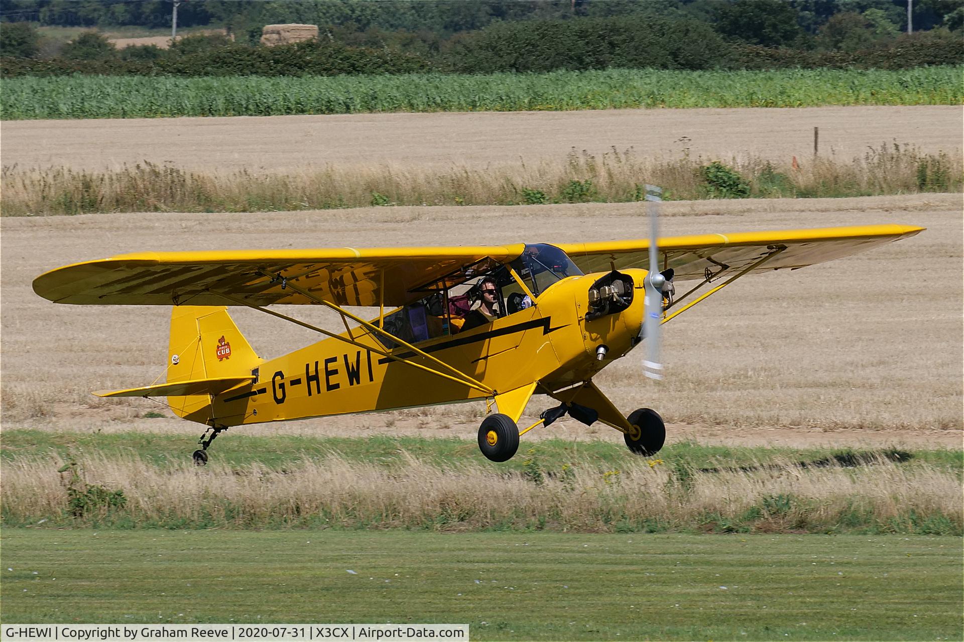 G-HEWI, 1944 Piper L-4J Grasshopper (J3C-65D) C/N 12566, Landing at Northrepps.