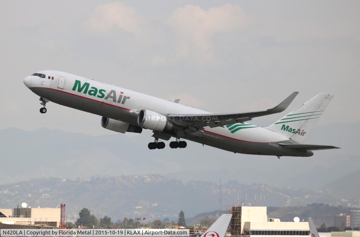 N420LA, 2006 Boeing 767-316F C/N 34627, LAX 2015
