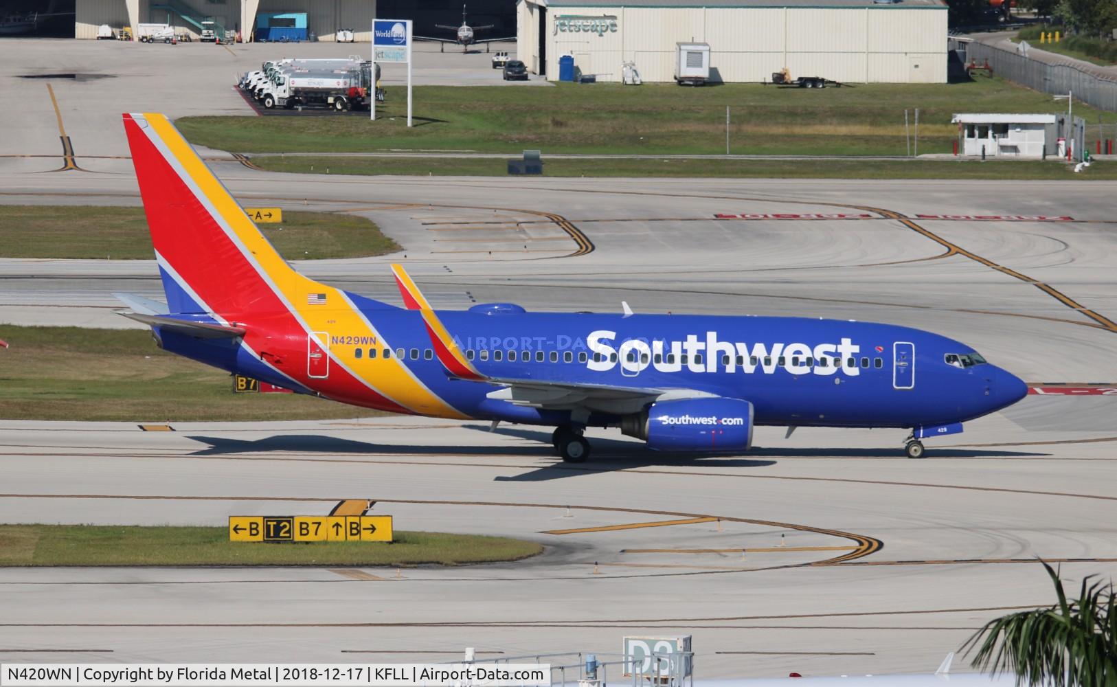 N420WN, 2001 Boeing 737-7H4 C/N 29825, FLL 2018