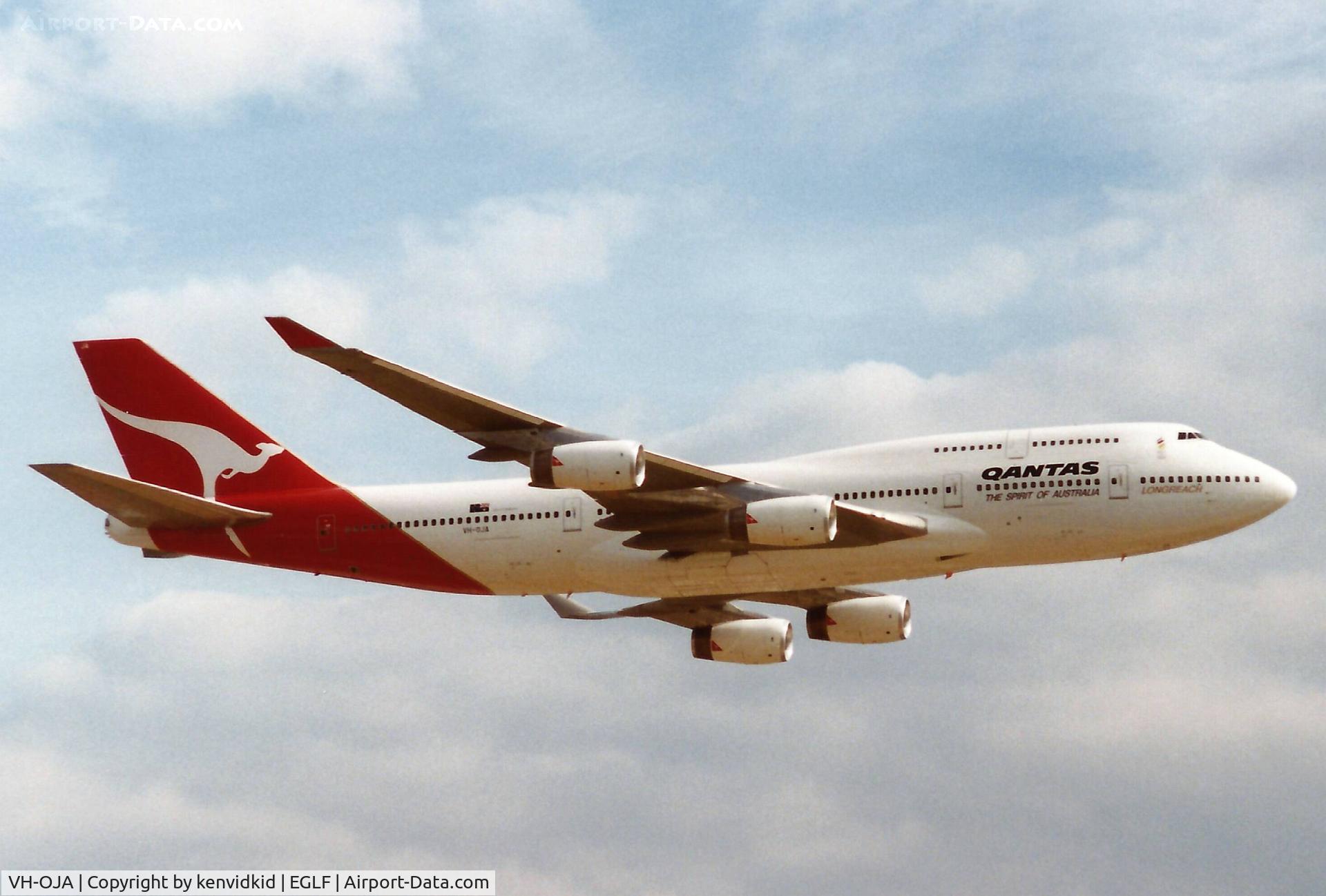 VH-OJA, 1989 Boeing 747-438 C/N 24354, At the 1990 Farnborough International Air Show.