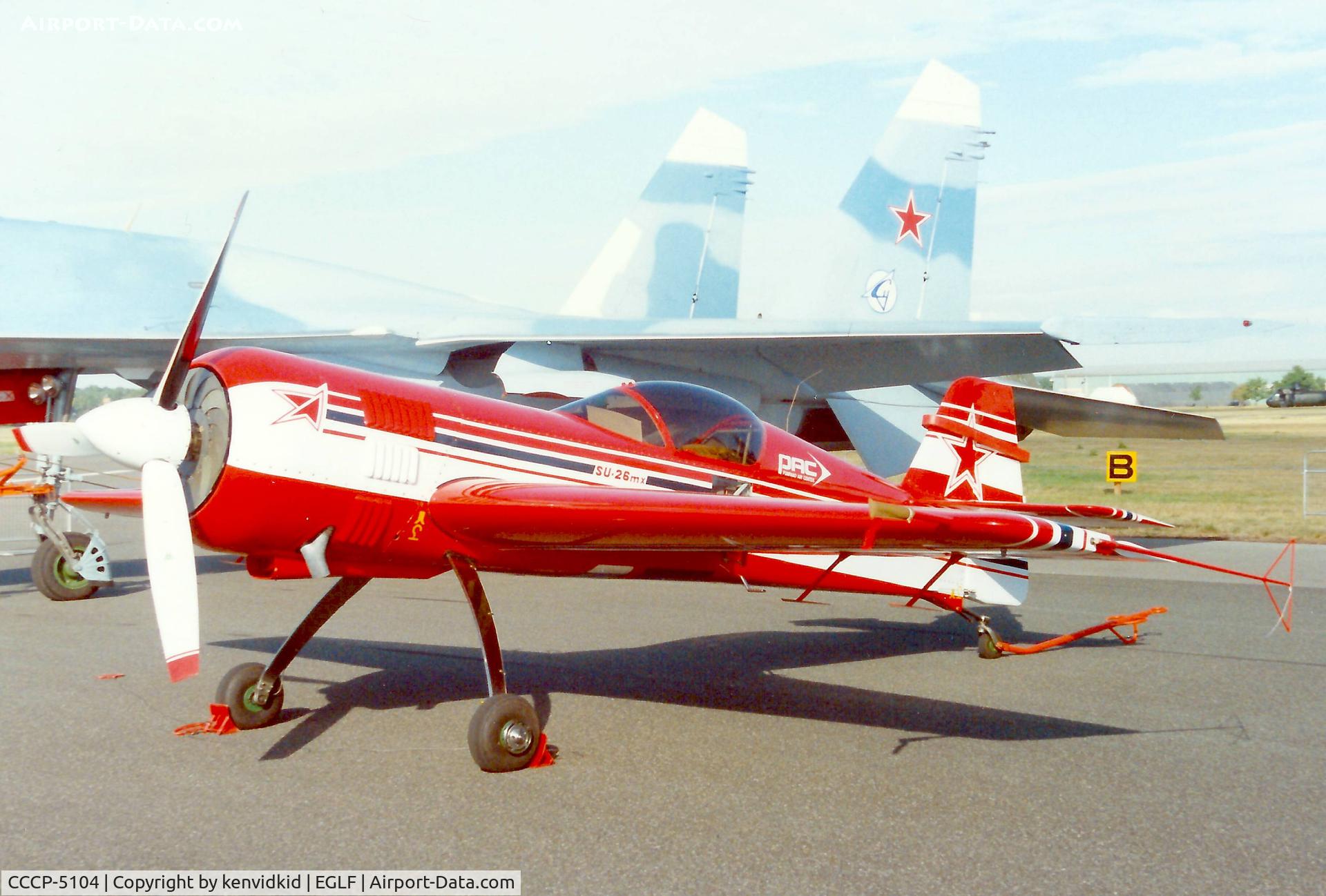 CCCP-5104, Sukhoi SU-26MX C/N 5104, At the 1990 Farnborough International Air Show.