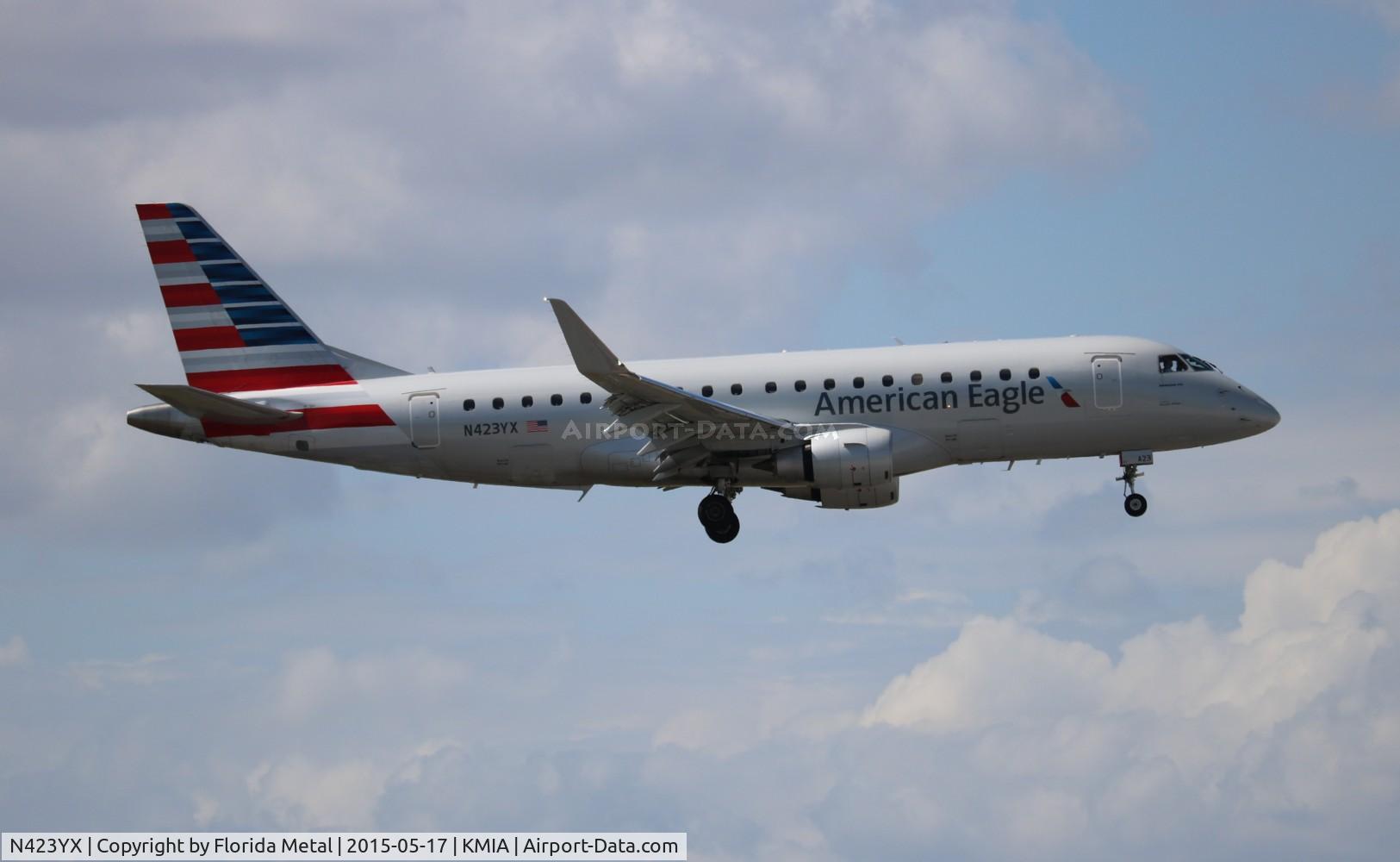 N423YX, 2014 Embraer 175LR (ERJ-170-200LR) C/N 17000392, MIA 2015