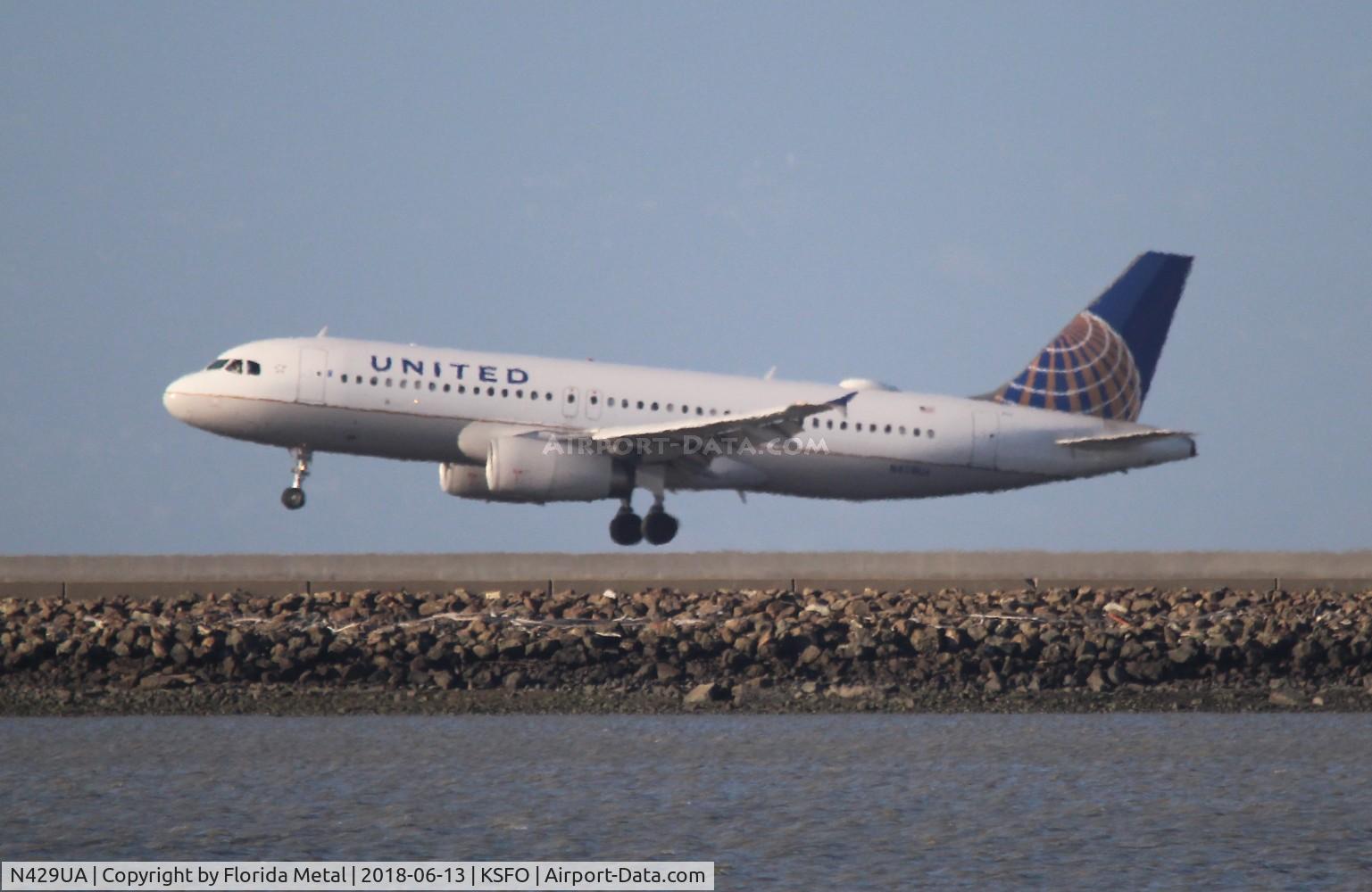 N429UA, 1995 Airbus A320-232 C/N 539, SFO 2018