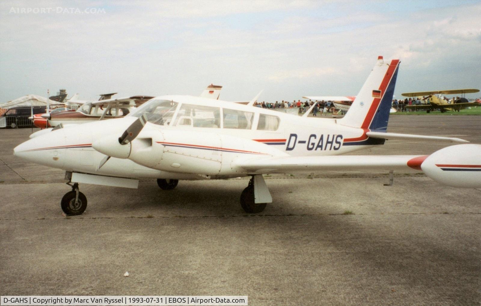 D-GAHS, 1969 Piper PA-30-160 C Twin Comanche C/N 30-1929, Ostend Airshow 1993.