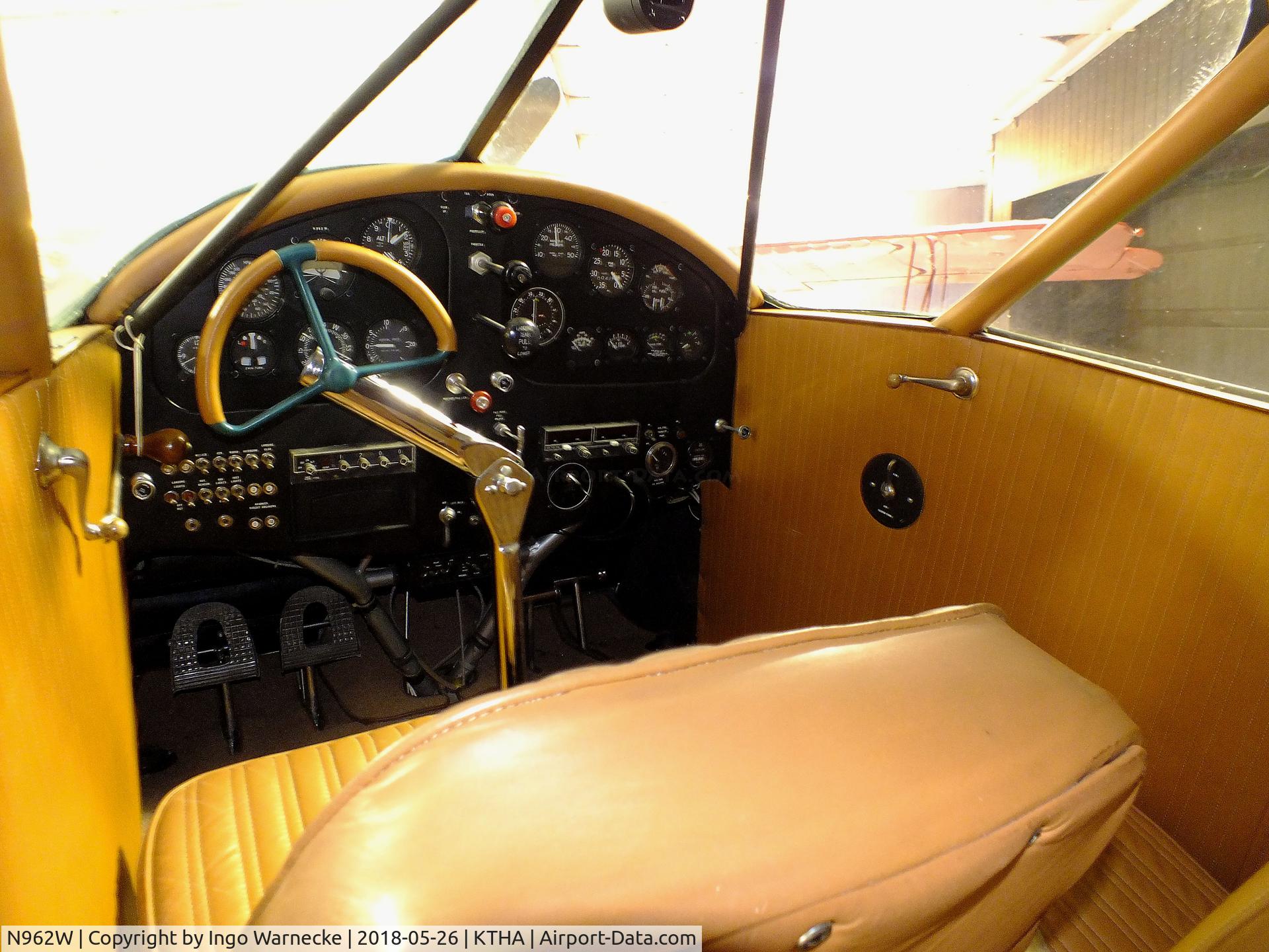N962W, 1936 Beech C17L C/N 100, Beechcraft C17L Staggerwing at the Beechcraft Heritage Museum, Tullahoma TN  #c