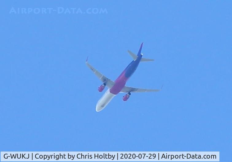 G-WUKJ, 2019 Airbus A321-231 C/N 8879, Over Potters Bar, Herts