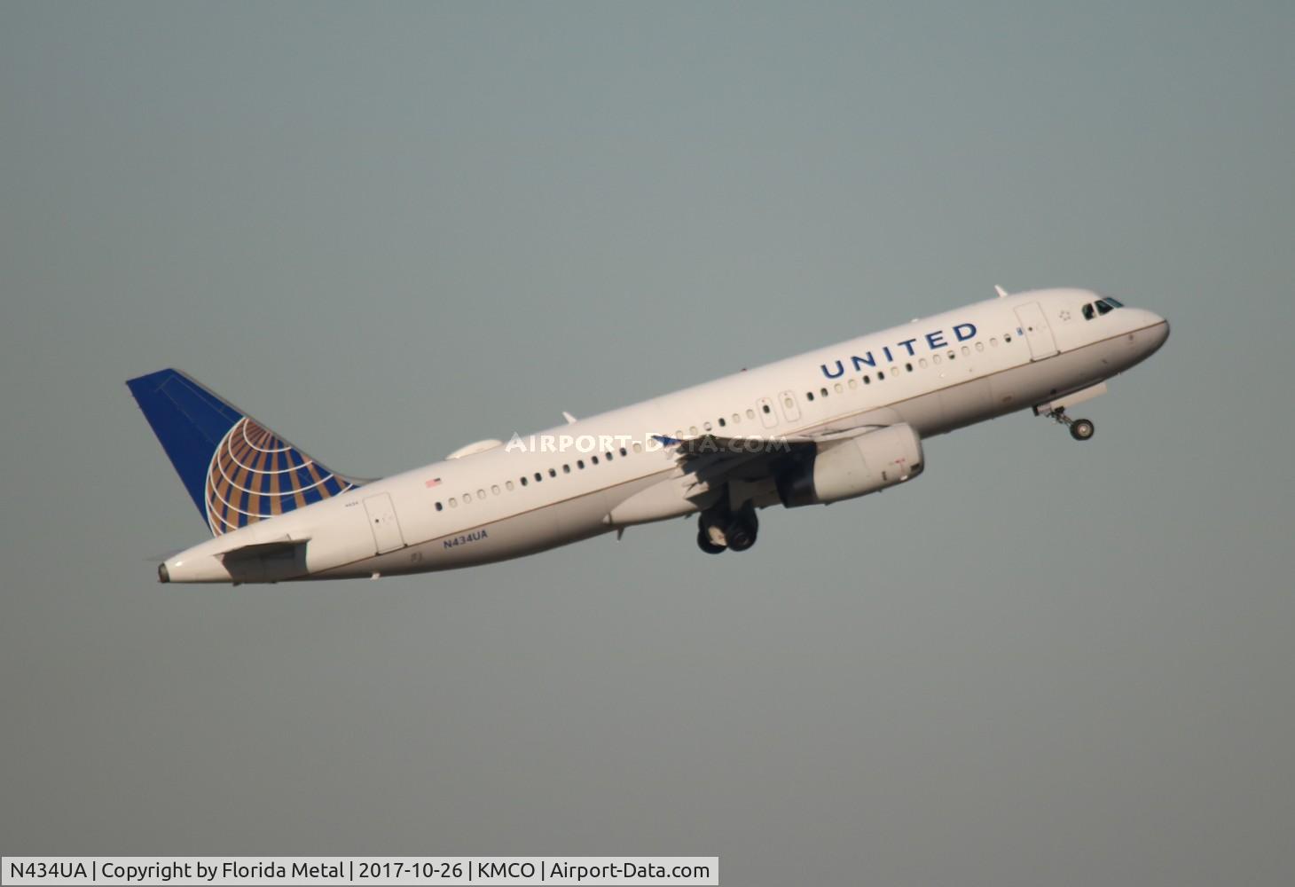 N434UA, 1996 Airbus A320-232 C/N 592, MCO 2017