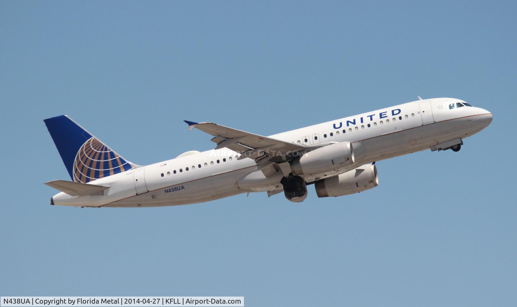 N438UA, 1997 Airbus A320-232 C/N 678, FLL 2014