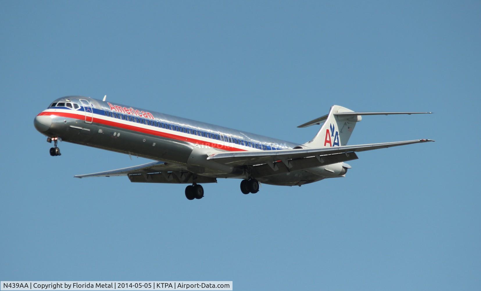 N439AA, 1987 McDonnell Douglas MD-83 (DC-9-83) C/N 49457, TPA 2014