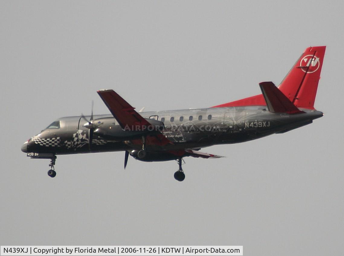N439XJ, 1998 Saab 340B C/N 340B-439, DTW 2006