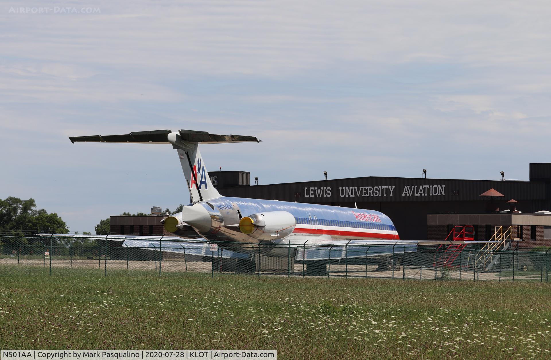 N501AA, 1989 McDonnell Douglas MD-82 (DC-9-82) C/N 49738, MD-82