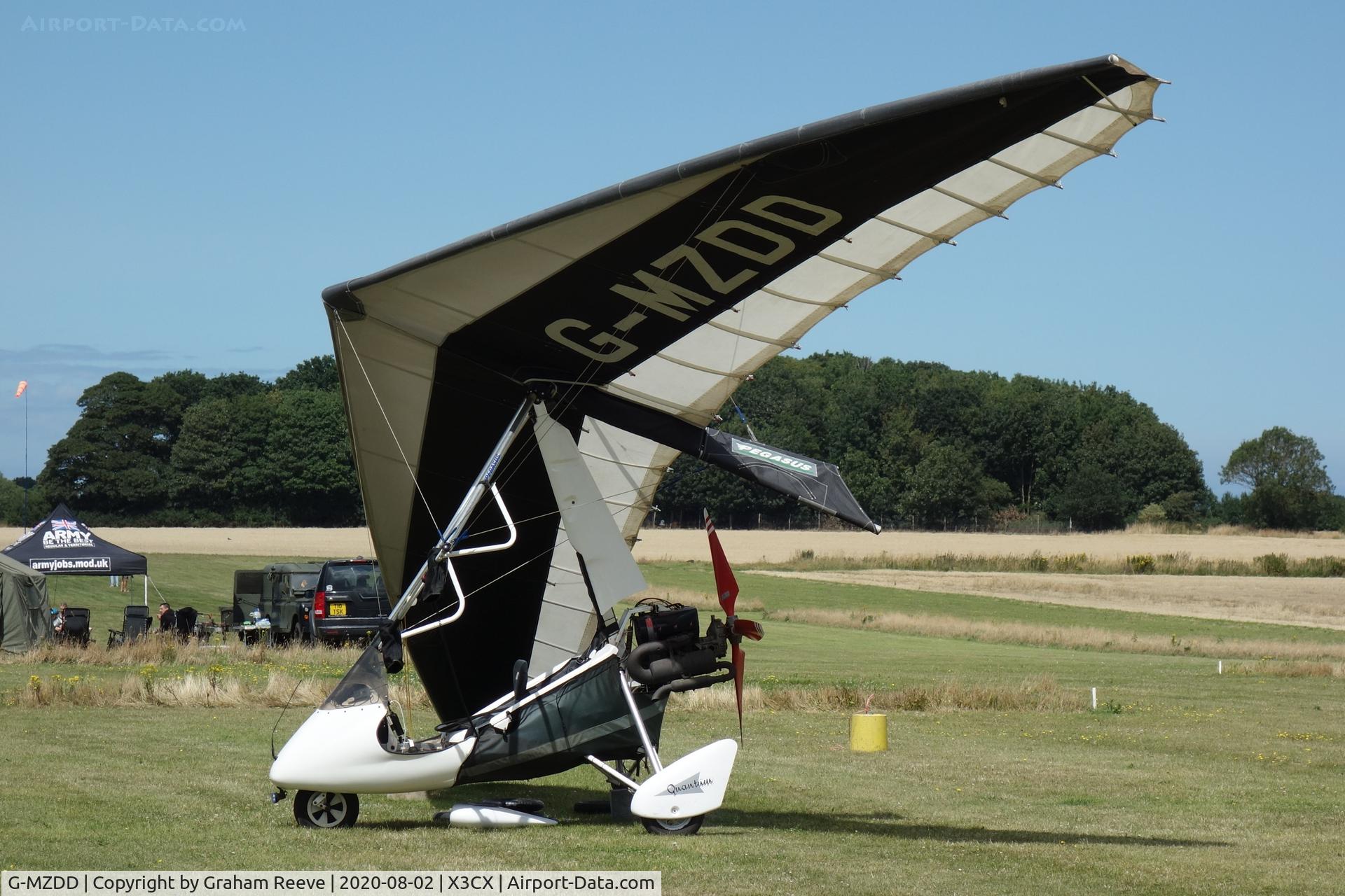 G-MZDD, 1996 Pegasus Quantum 15 C/N 7114, Parked at Northrepps.