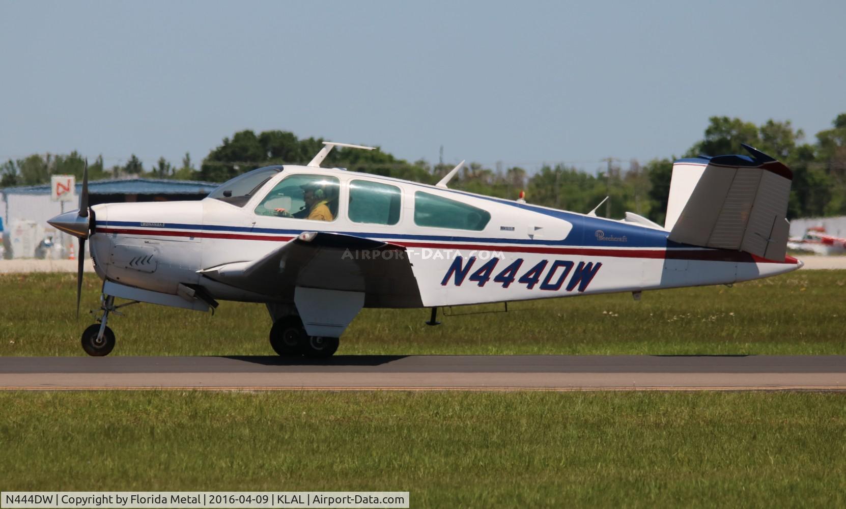 N444DW, 1972 Beech V35B Bonanza C/N D-9416, SNF 2016