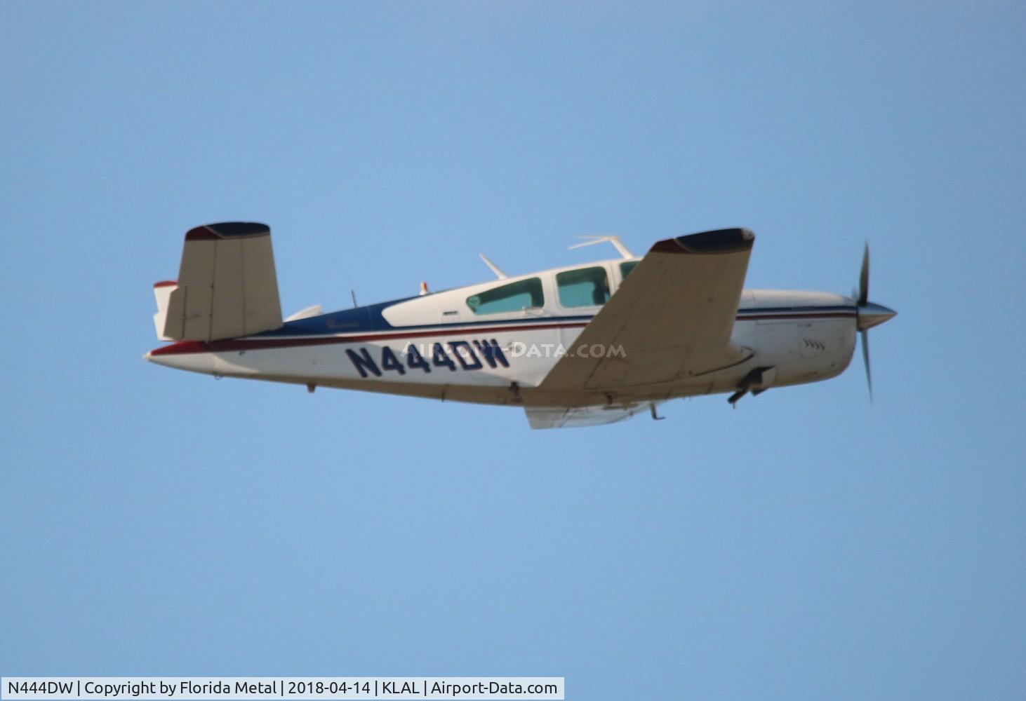 N444DW, 1972 Beech V35B Bonanza C/N D-9416, SNF 2018