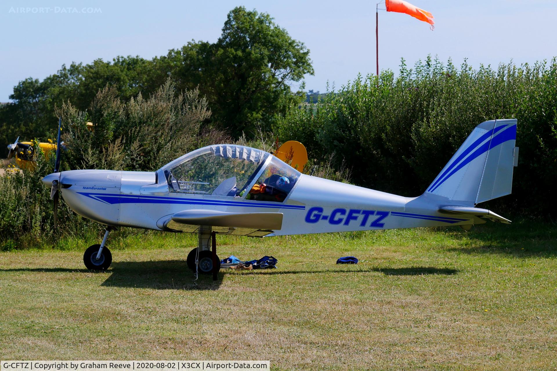 G-CFTZ, 2009 Aerotechnik EV-97 Eurostar C/N LAA 315-14857, Parked at Northrepps.