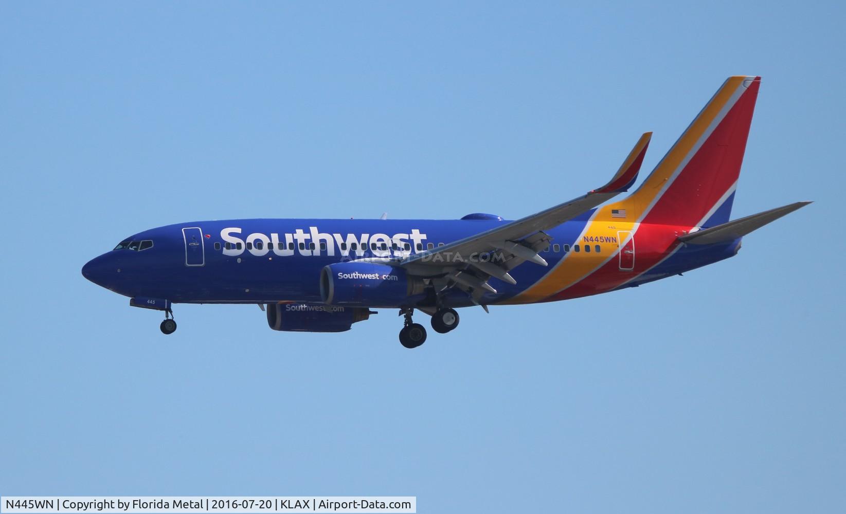 N445WN, 2003 Boeing 737-7H4 C/N 29841, LAX 2016