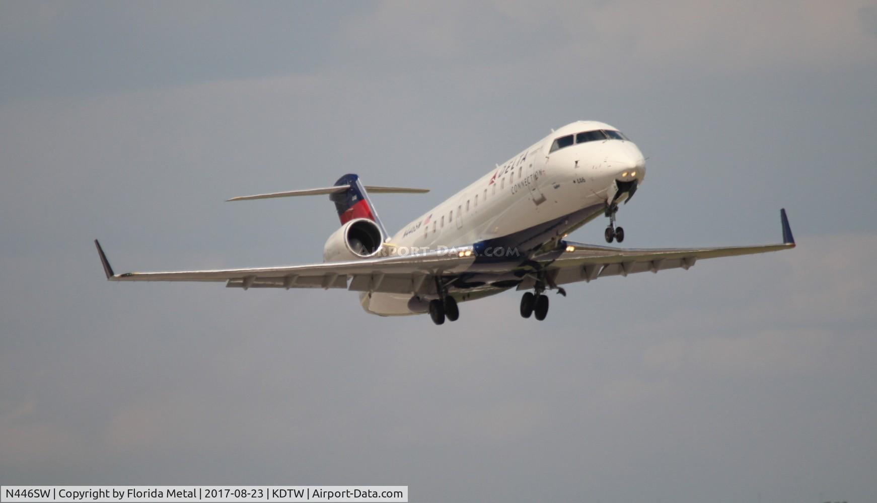 N446SW, 2002 Bombardier CRJ-200LR (CL-600-2B19) C/N 7666, DTW 2017