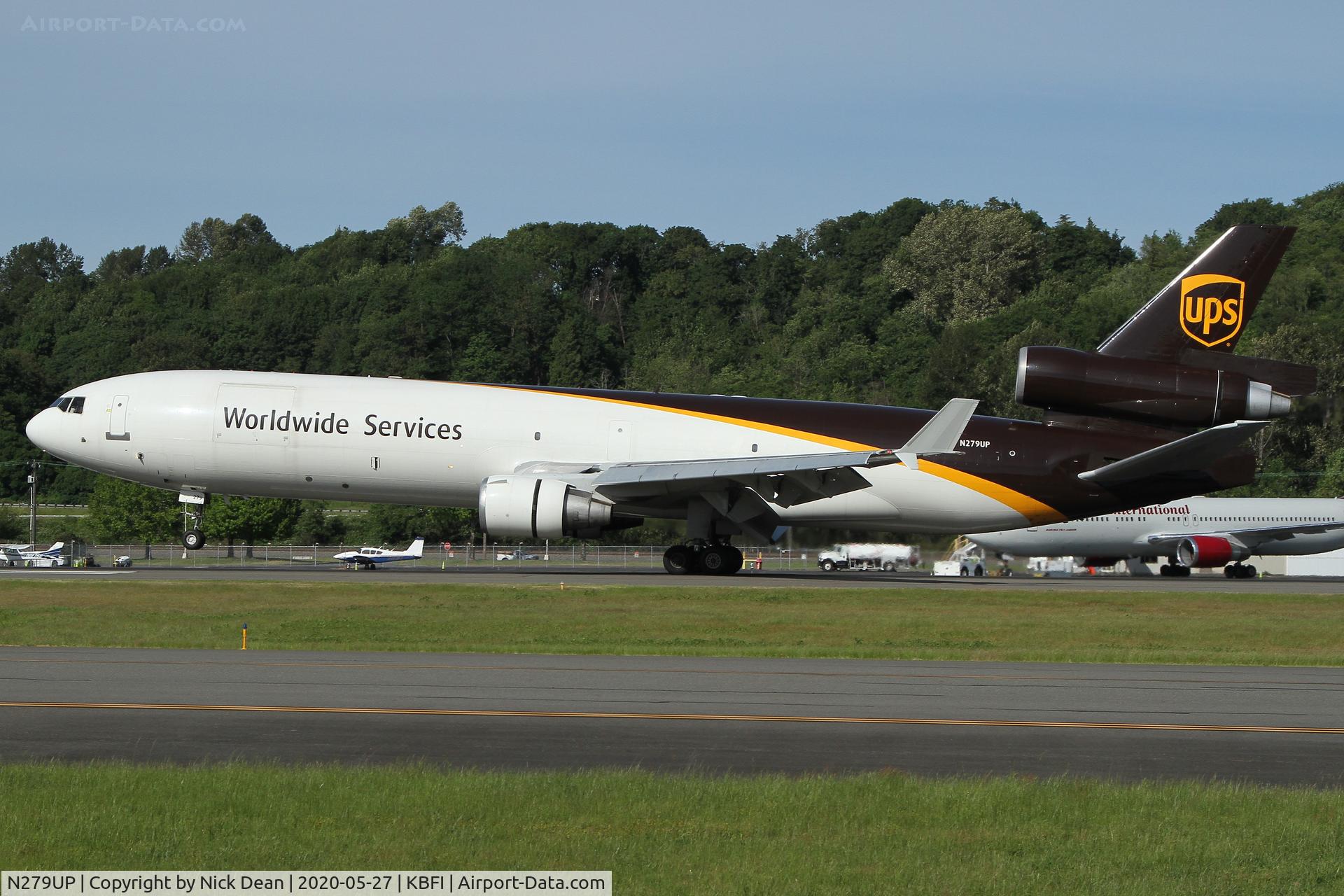 N279UP, 1994 McDonnell Douglas MD-11 C/N 48573, KBFI.