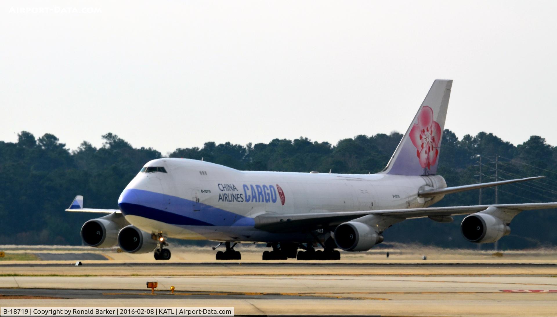 B-18719, 2005 Boeing 747-409F/SCD C/N 33739, Taxi Atlanta
