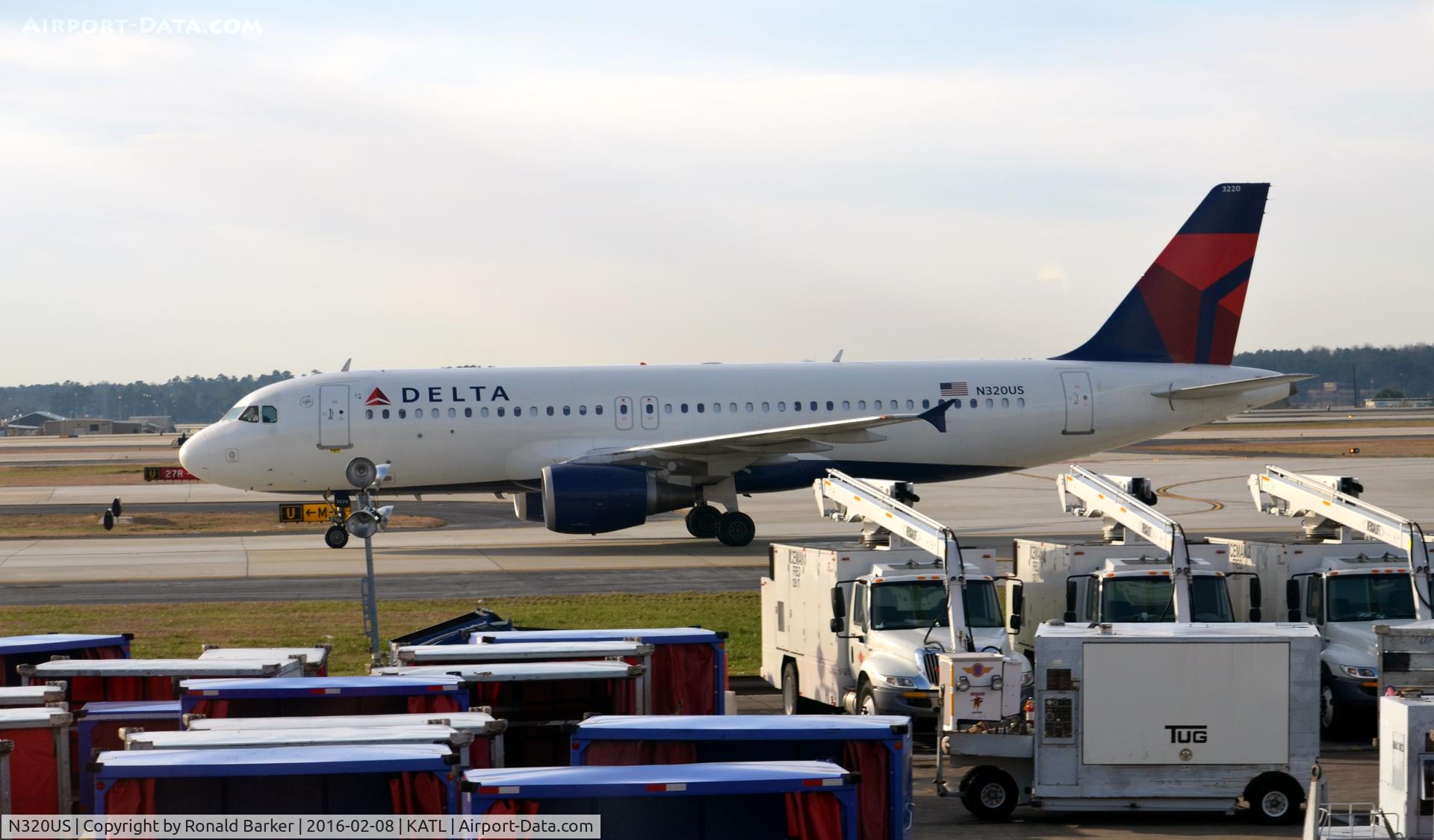 N320US, 1991 Airbus A320-211 C/N 213, Taxi Atlanta