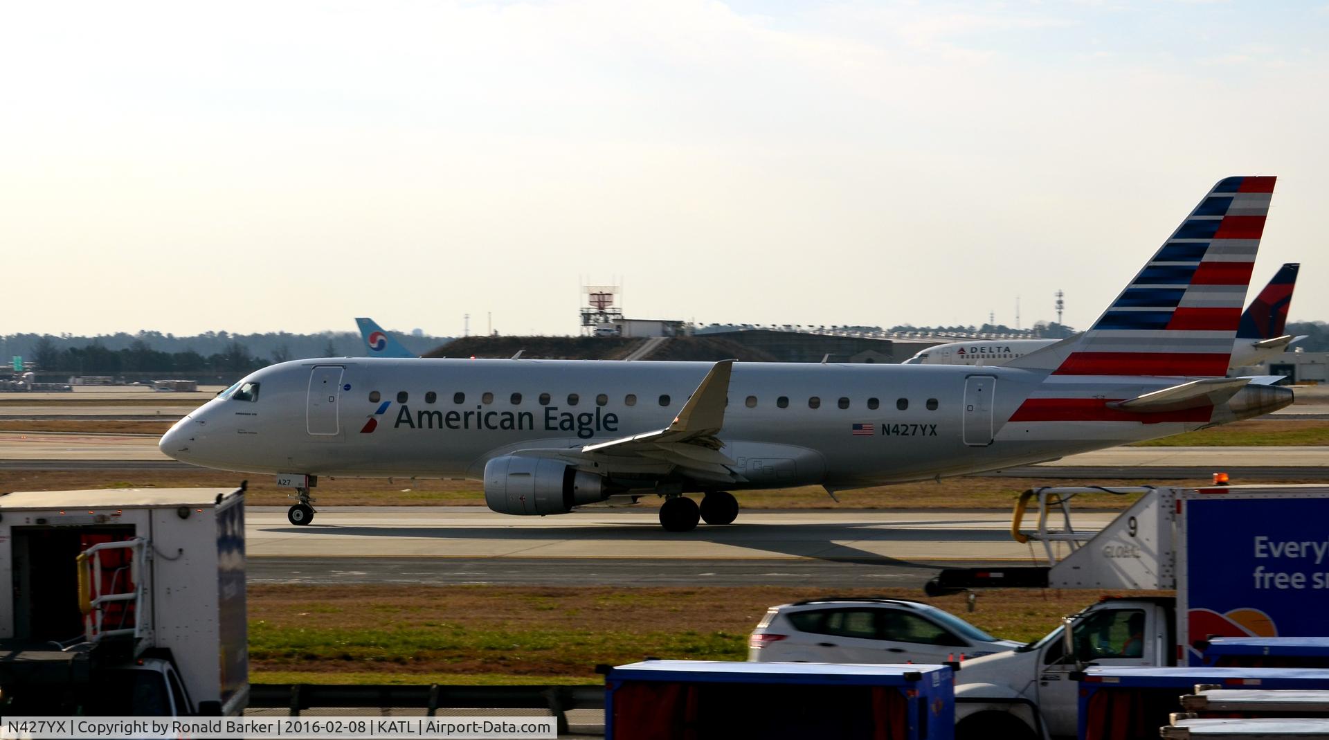 N427YX, 2014 Embraer 175LR (ERJ-170-200LR) C/N 17000402, Taxi Atlanta
