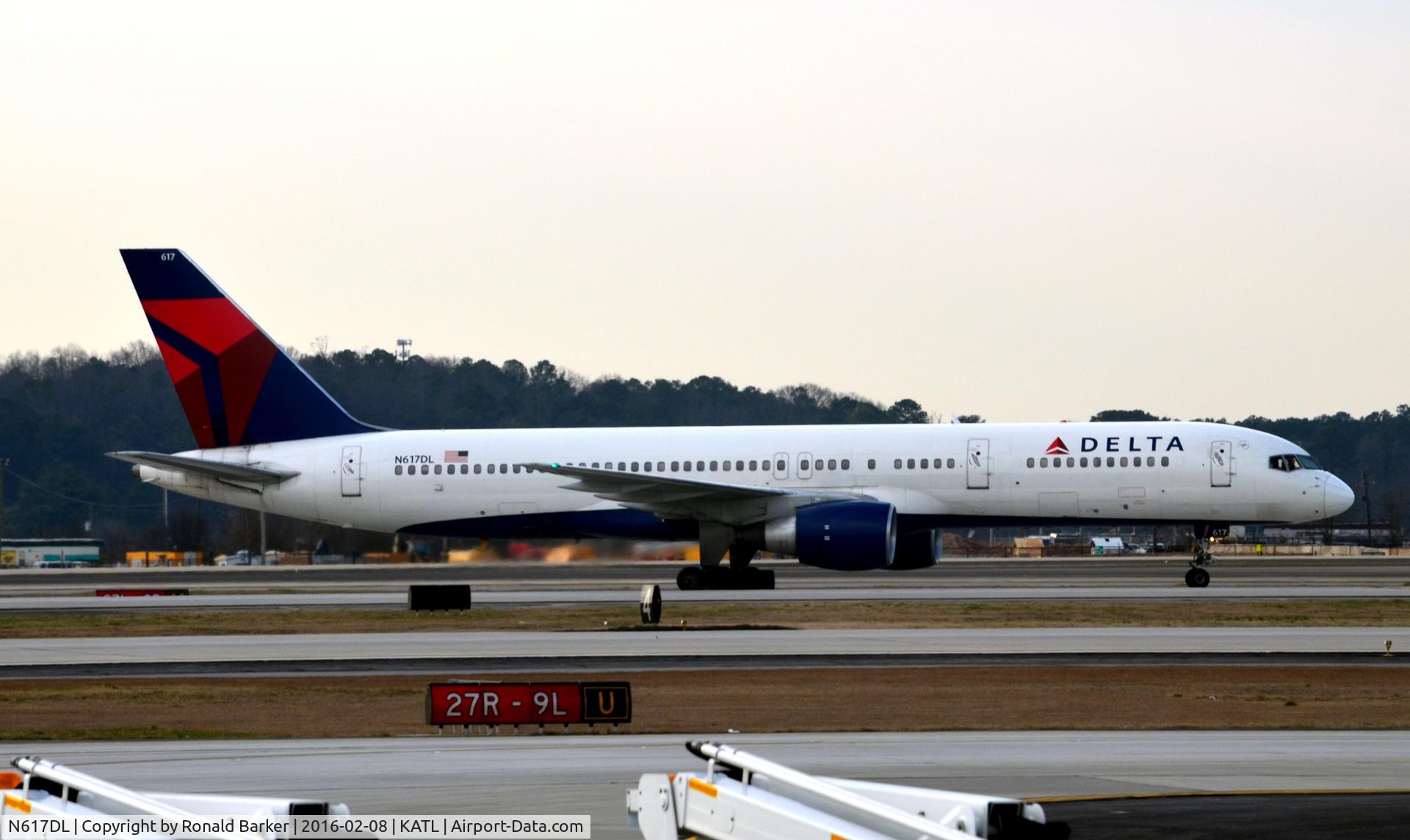 N617DL, 1986 Boeing 757-232 C/N 22907, Takeoff Atlanta