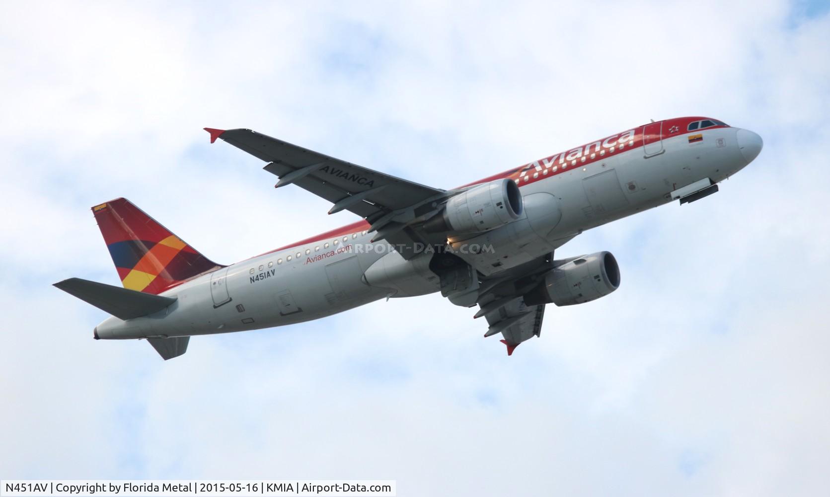 N451AV, 2009 Airbus A320-214 C/N 4051, MIA 2015