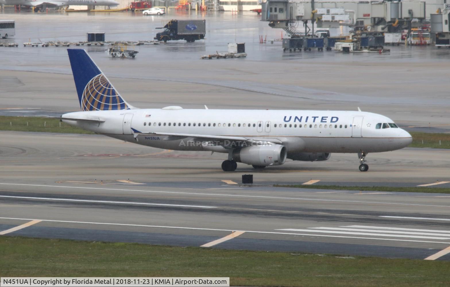 N451UA, 1998 Airbus A320-232 C/N 865, MIA 2018